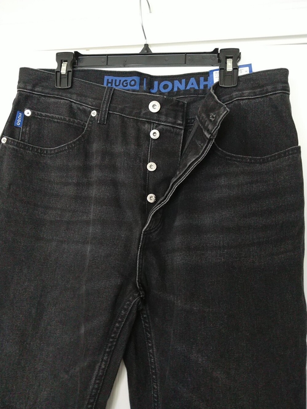 HUGO Jonah Straight Jeans Mens 34x32 Black Denim Button Fly NWT